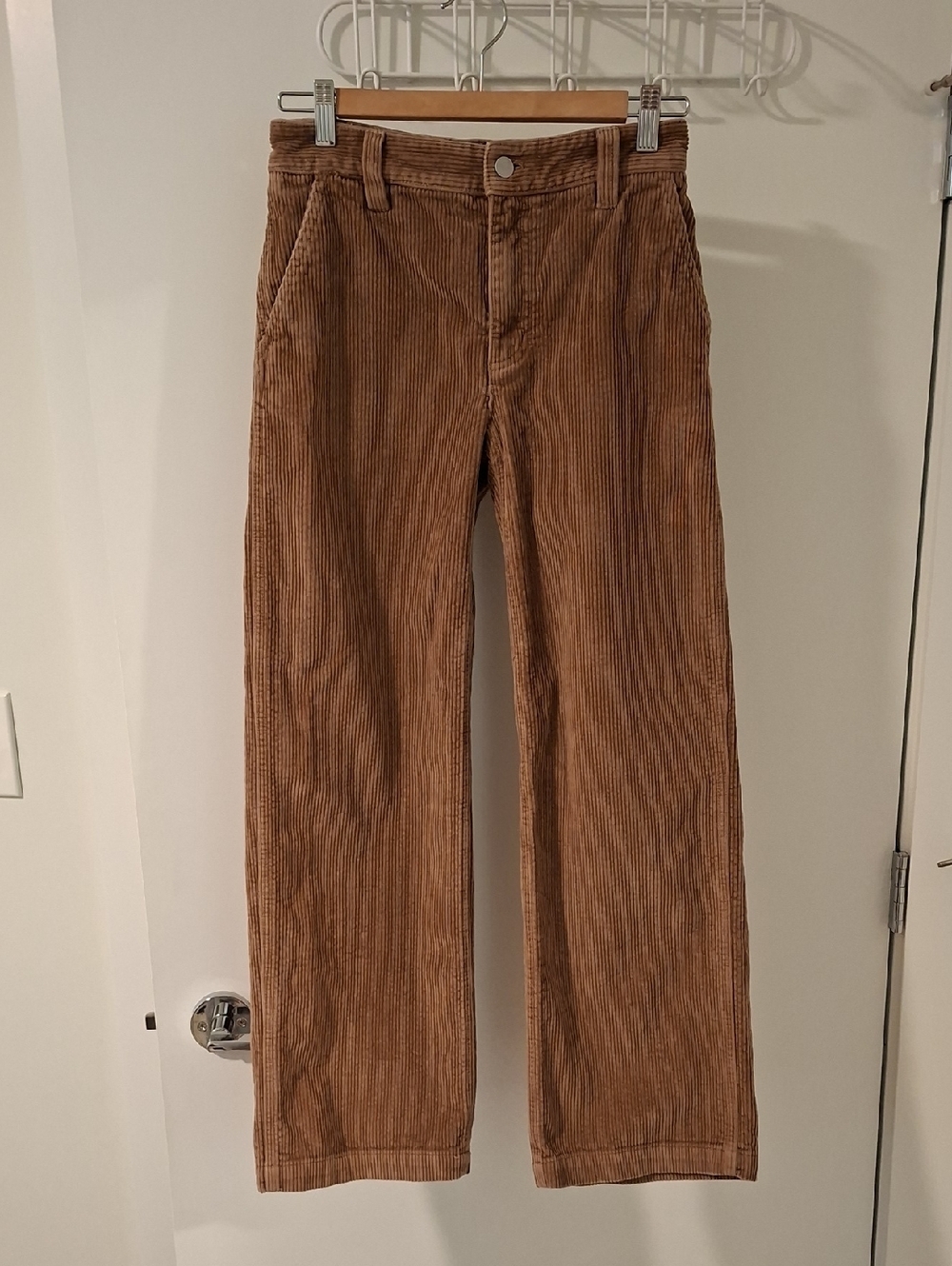 TNA (Aritzia) Classic Brown Cotton Straight-leg Corduroy Pants (Size 0/XS)